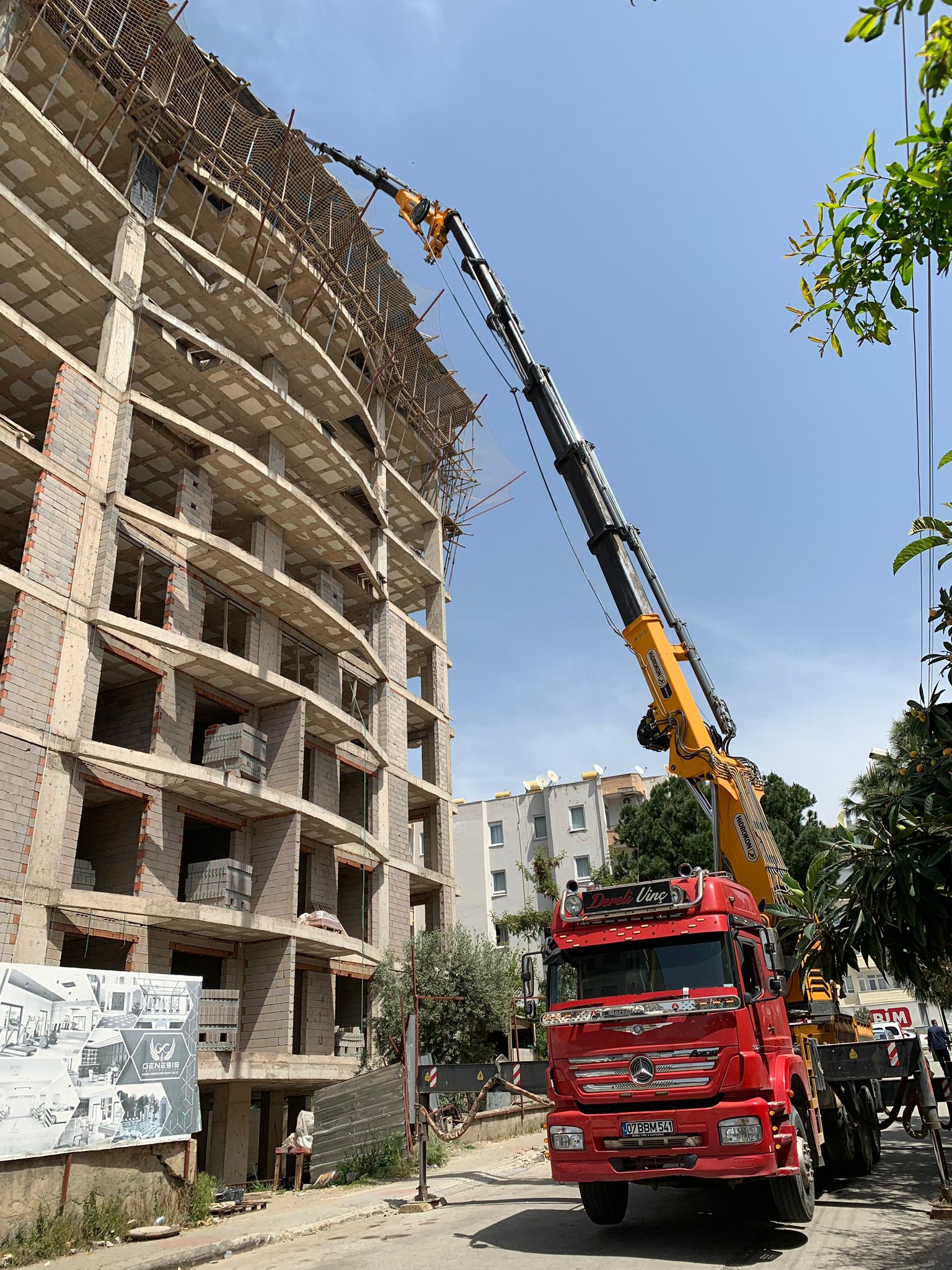 Dereli Vinç Forklift Oto Kurtarma Alanya